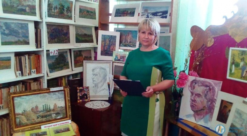 В Большой Екатериновке открылась выставка аткарских художников