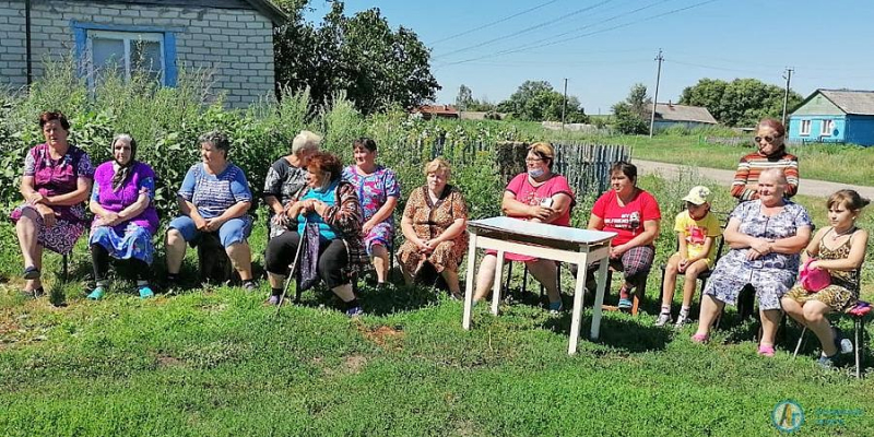 В Большой Екатериновке пели песни о любви и верности 