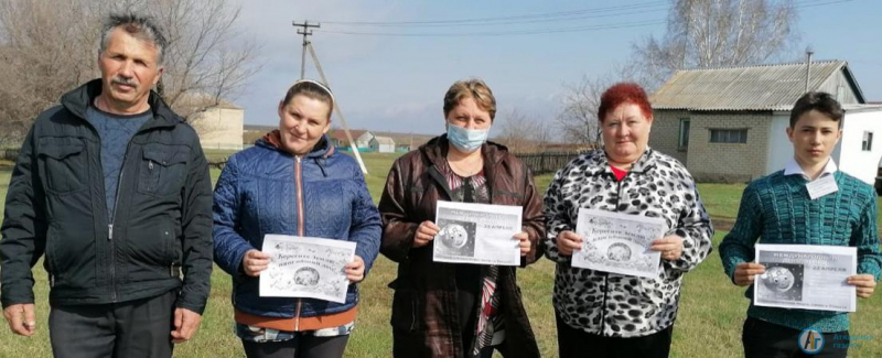 В Большой Екатериновке субботником руководил дублер