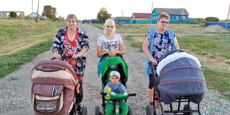 В Большой Екатериновке выбрали лучшее фото о родном селе 