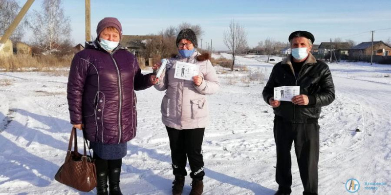 В Большой Екатериновке выбрали «самую оригинальную маску»