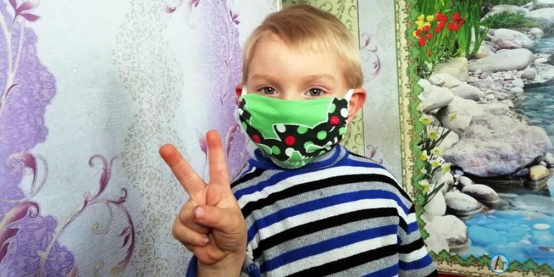 В Большой Екатериновке выбрали «самую оригинальную маску»