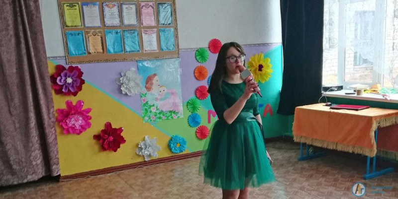 В Большой Екатериновке женщин поздравили трогательными телеграммами