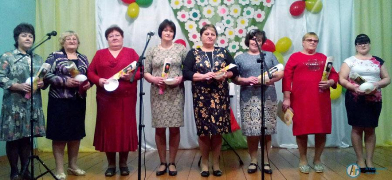 В Большой Екатериновке женщин поздравили трогательными телеграммами