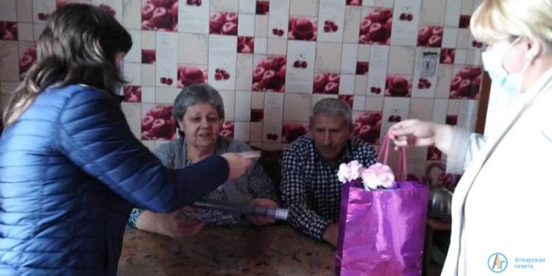 В Даниловке пары-долгожители принимали поздравления и подарки
