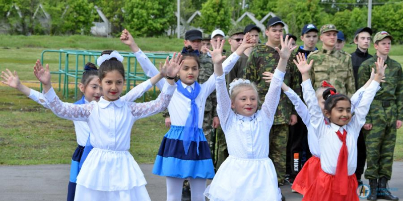 В Елизаветино начались военные сборы для десятиклассников 