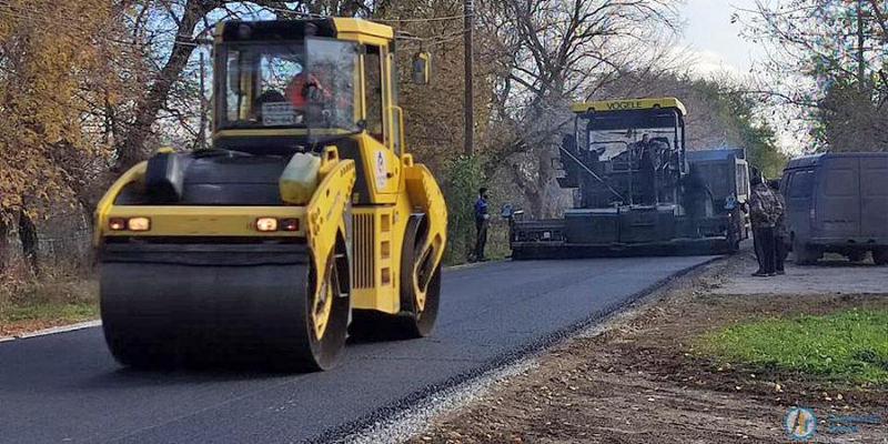 В Ершовском МО заасфальтировали три сельских улицы 