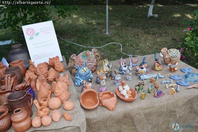 В «Городе мастеров» ковали монеты и крутили гончарный круг (ФОТО)