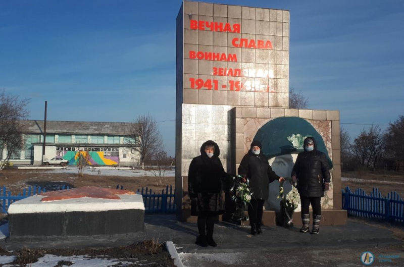 В Кочетовке дети и взрослые писали письма Неизвестному солдату