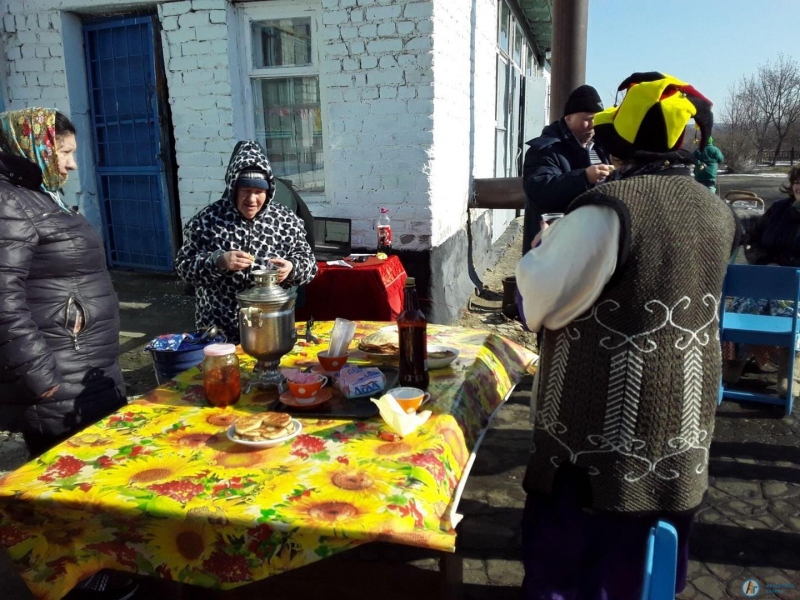 В Кочетовке дружно помогали Бабе Мороз отыскать своего Деда