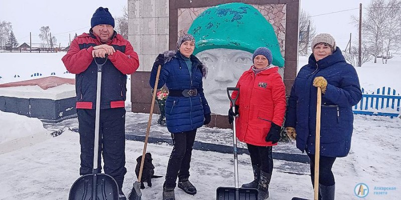 В Кочетовке прошла акция «Чистое уважение» 