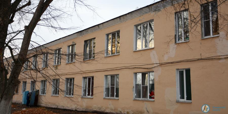 В ковидном госпитале в Аткарске готовятся оборудовать "красную зону"