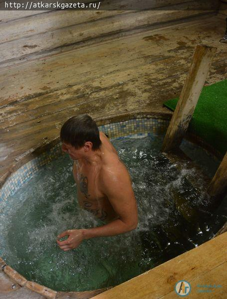 В Крещенский сочельник прошло первое освящение воды (ФОТО)