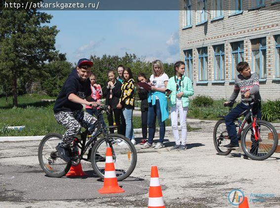В квест-туре «Мы – за безопасность на дорогах!» участвовали 17 команд (ФОТО)