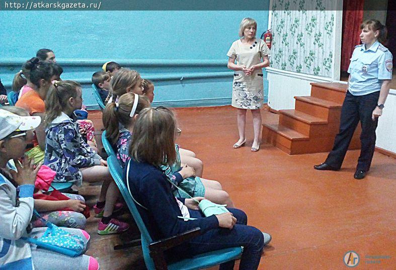 В летних лагерях сотрудники полиции провели воспитательные беседы