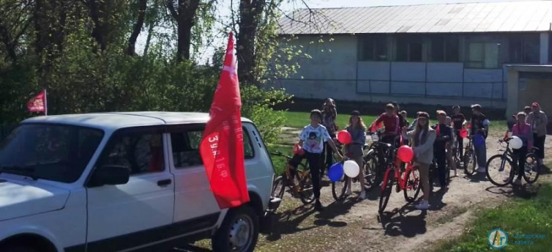 В Лопуховке прошел велопробег под знаменем Победы