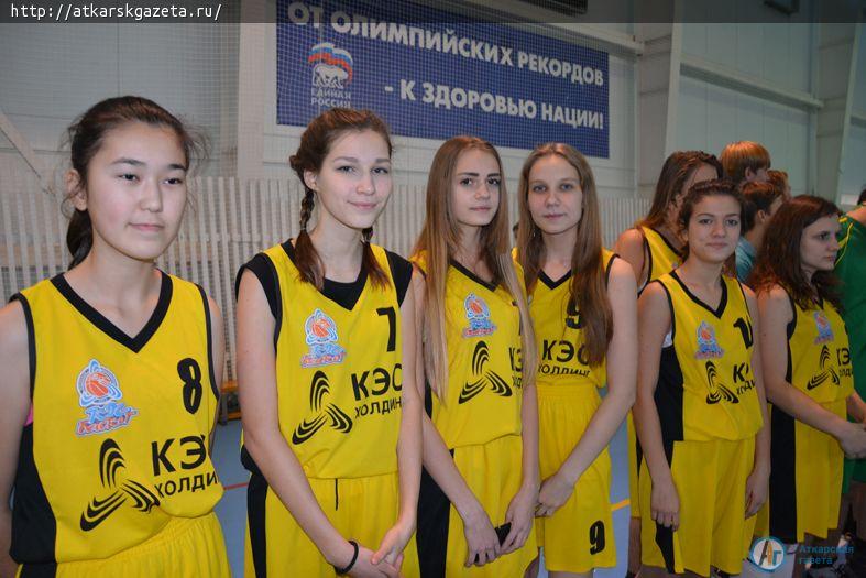 В муниципальном этапе ШБЛ «КЭС-БАСКЕТ» первое место заняли баскетболисты школы №9 (ФОТО)