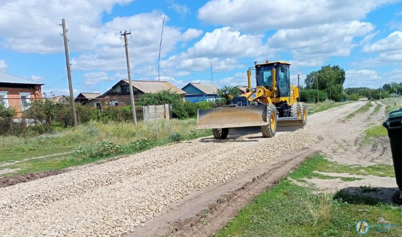 В Озерном начались работы по ремонту дорог