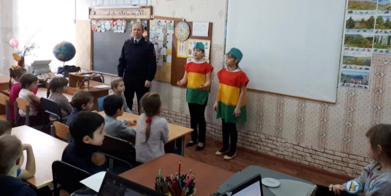 В память о жертвах аварий аткарчане запустили белые шары