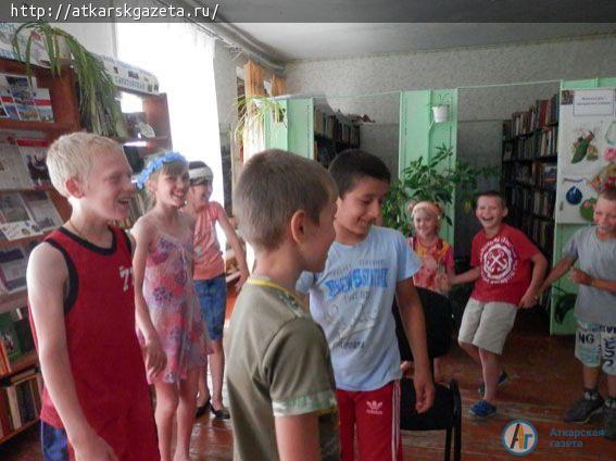 В Петрово на Троицу водили хороводы