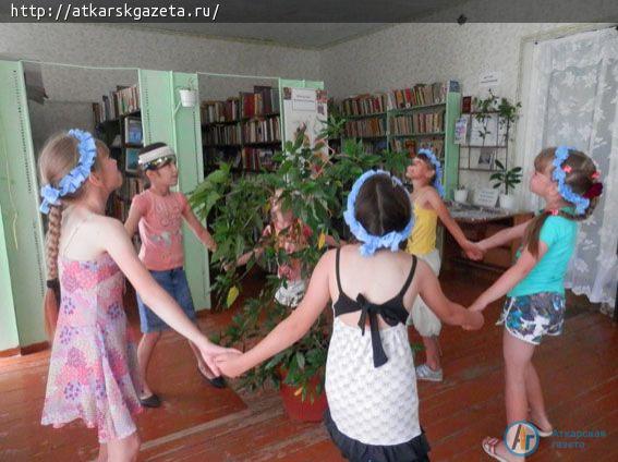 В Петрово на Троицу водили хороводы