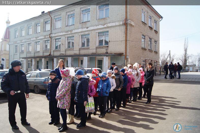 В пятницу в рамках мероприятия  «Внимание, каникулы!» прошли две акции (ФОТО)