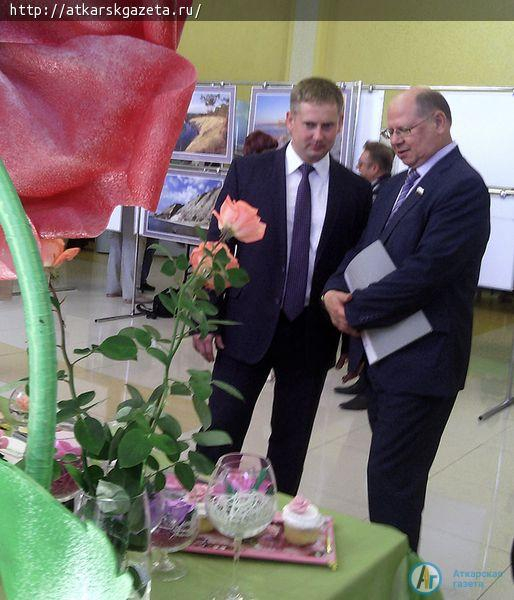 В Правительстве области прошла презентация Аткарского фестиваля роз (ФОТО)