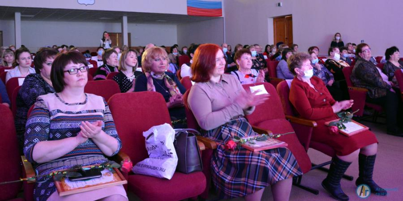 В РКЦ наградили лучших работников культуры