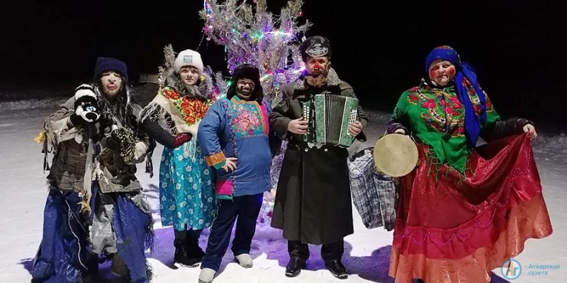 В Рождественский Сочельник сельчане вышли на колядки