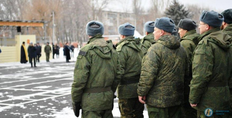 В Саратове мобилизованных проводили в зону СВО