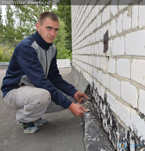 В Сазоново жители и бизнес вместе ремонтируют сельский ФАП