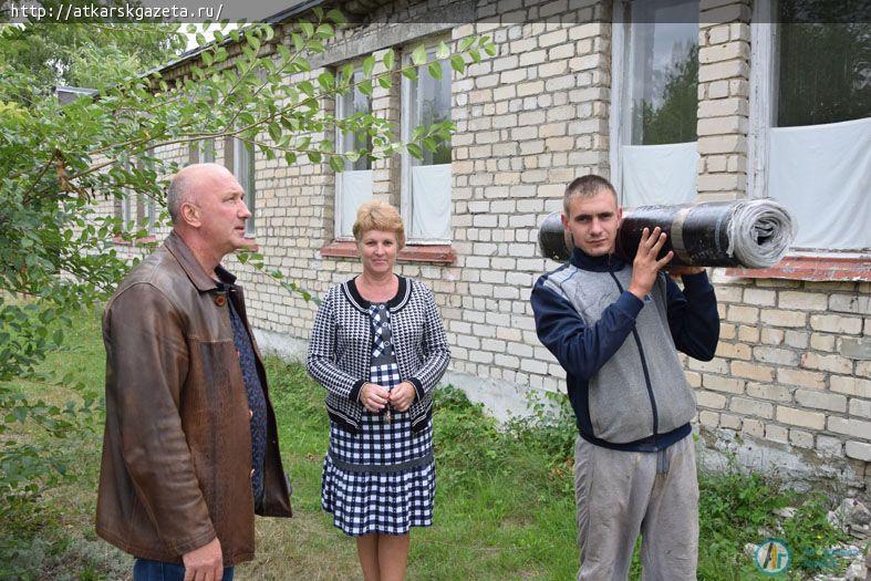 В Сазоново жители и бизнес вместе ремонтируют сельский ФАП