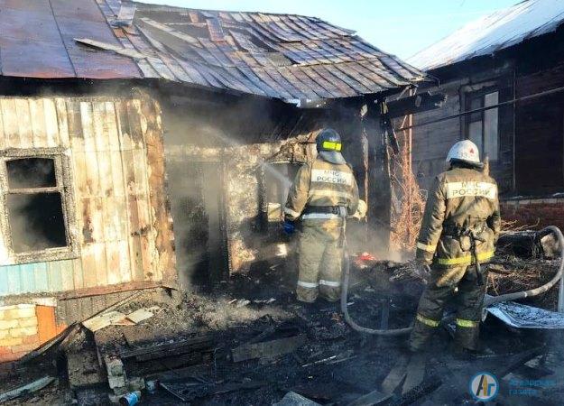 В сгоревшем доме на улице Ленина нашли тела погибших хозяев