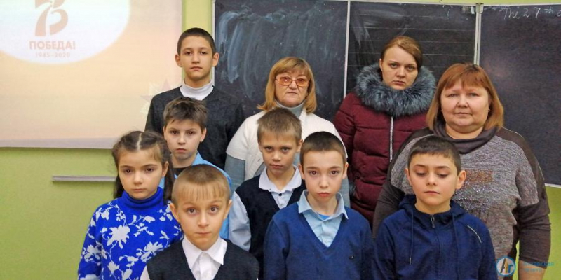 В школах района продолжается акция «Блокадный хлеб»