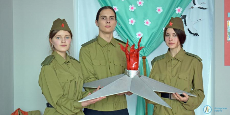 В школах района продолжается акция «Блокадный хлеб»