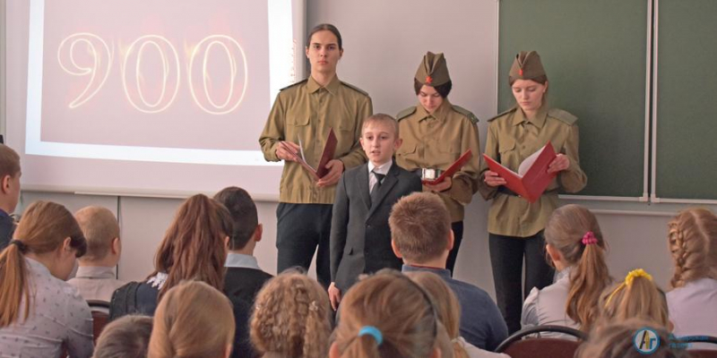 В школах района продолжается акция «Блокадный хлеб»