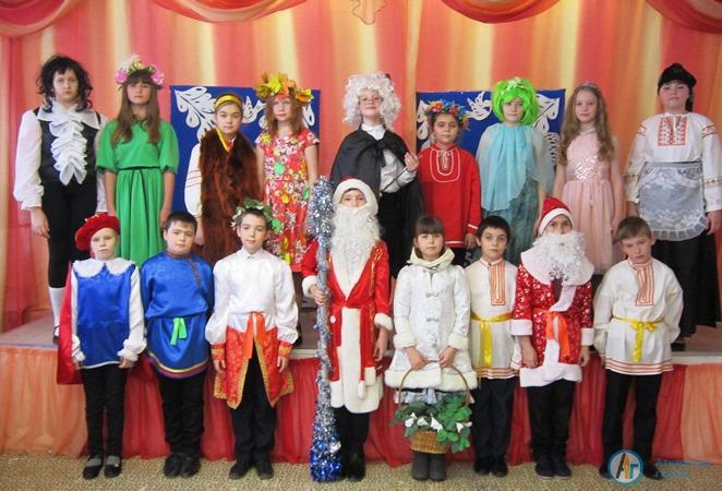 В школе №1 с успехом прошел спектакль "Двенадцать месяцев"