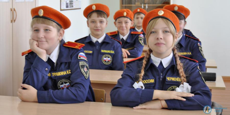 В школе №10 детей встречал обновленный школьный двор
