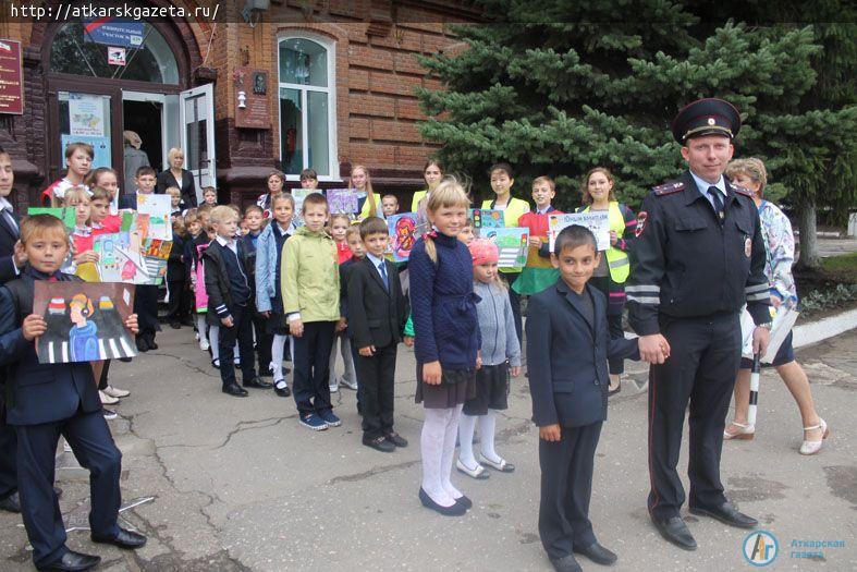 В школе №3 прошла профилактическая акция "Дом-школа-дом"