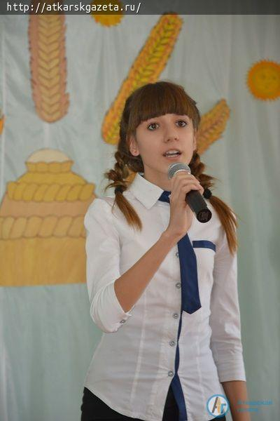 В школе №6 прошел фестиваль хлеба «Аткарская земля – хлебосольная земля»