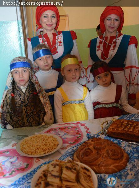 В школе №6 прошел фестиваль хлеба «Аткарская земля – хлебосольная земля»