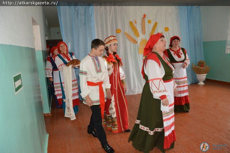 В школе №6 прошел фестиваль хлеба «Аткарская земля – хлебосольная земля»