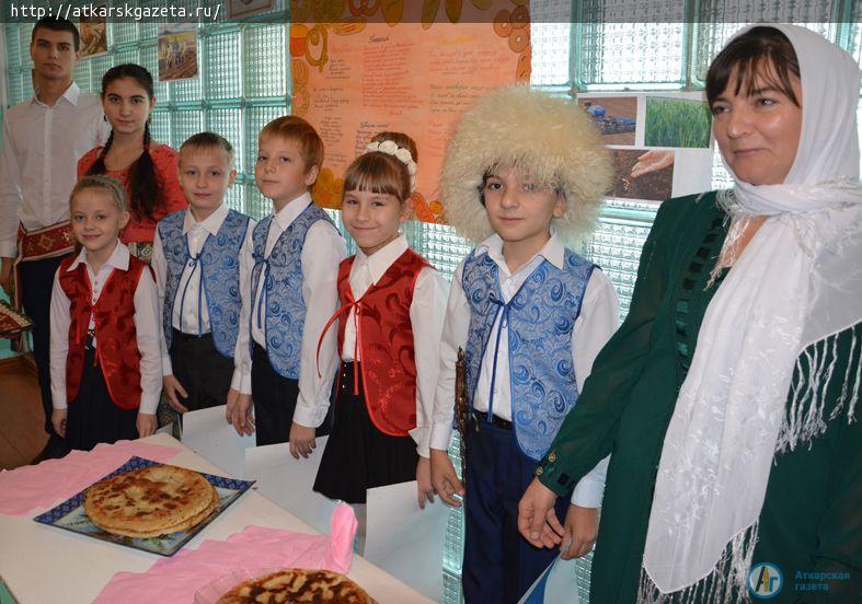 В школе №6 прошел фестиваль хлеба «Аткарская земля – хлебосольная земля»