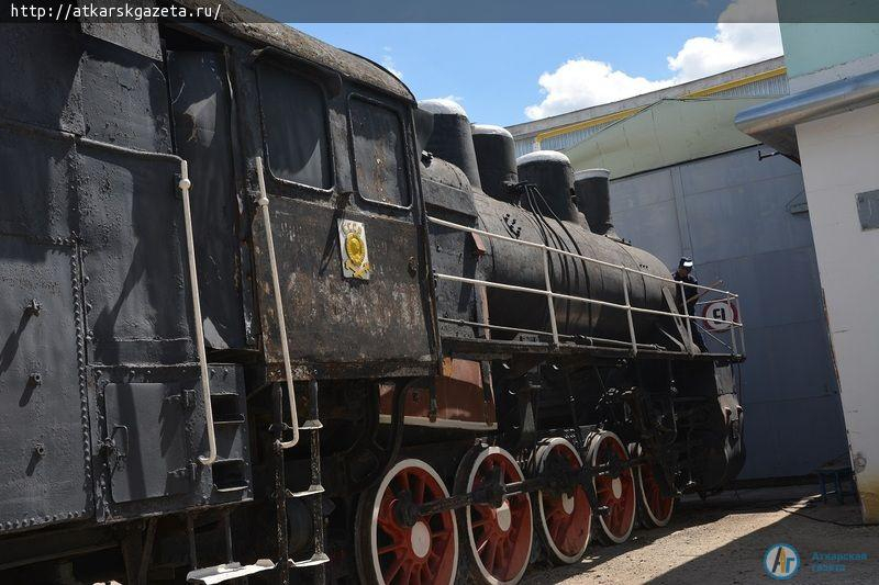 В СПМС-335 идет реставрация аткарского паровоза-памятника (ФОТО)