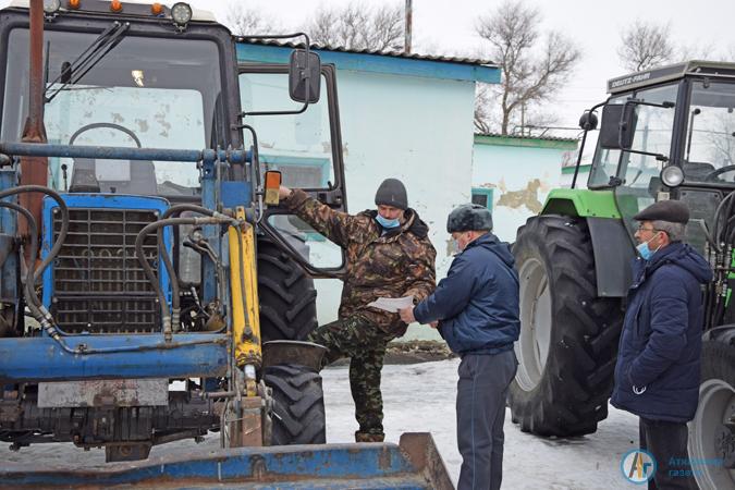 В старейшем КФХ района техника к выходу в поля готова 
