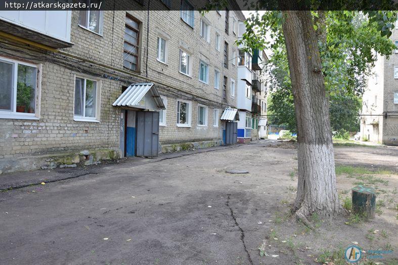 В залинейном микрорайоне началось благоустройство общего двора трех пятиэтажек