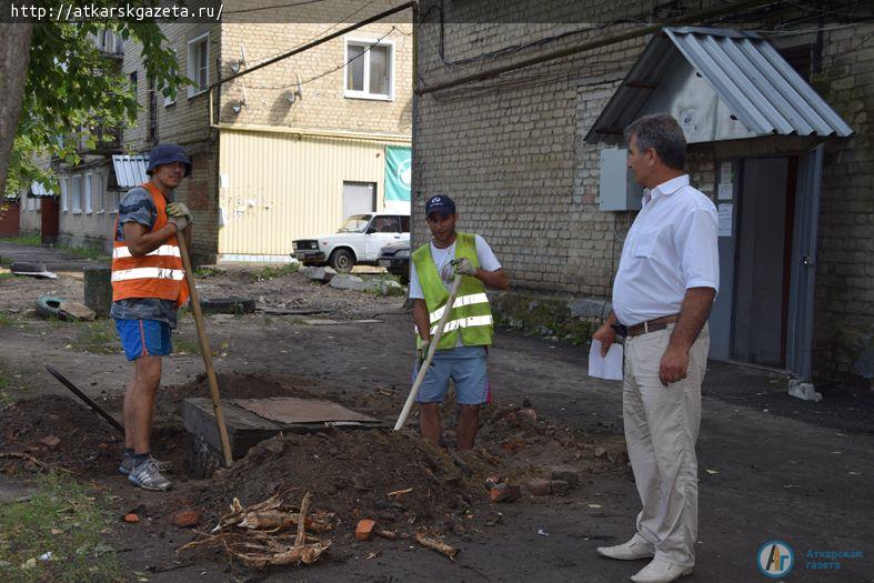 В залинейном микрорайоне началось благоустройство общего двора трех пятиэтажек