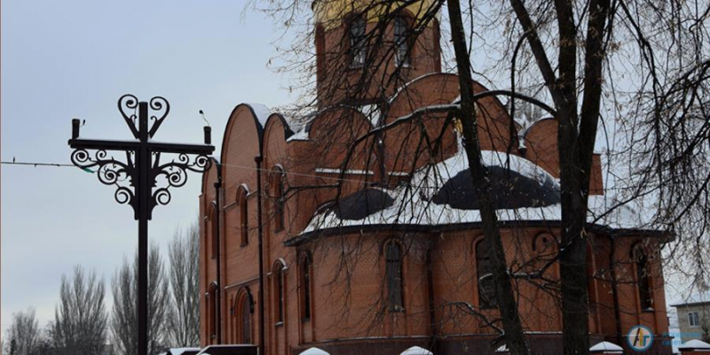 Вандалы продолжают портить ночную подсветку на бульваре Вали Макеевой