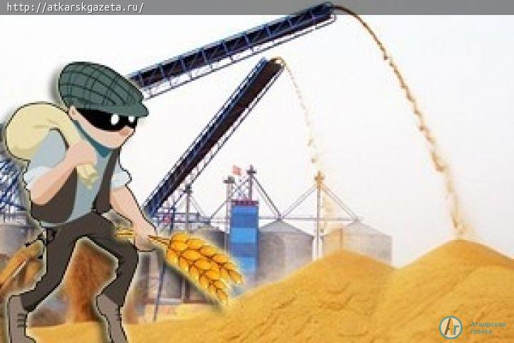 Вчера неизвестные похитители с мехтока зерно