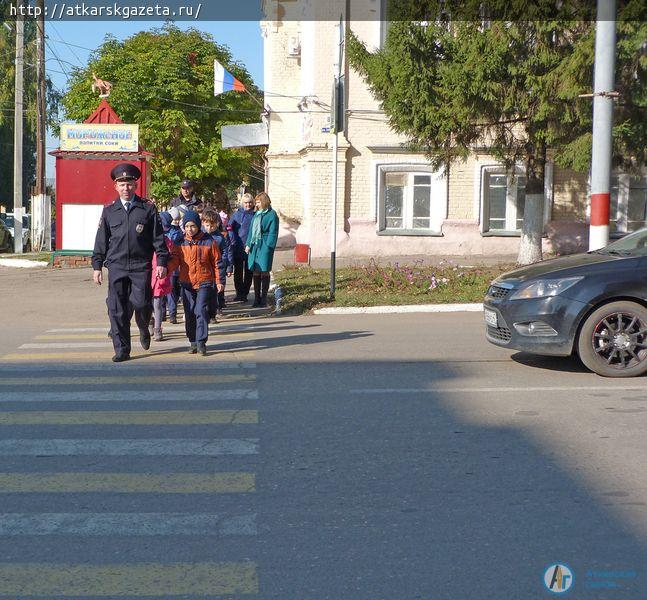 Вчера по Аткарску двигался «Шагающий автобус»